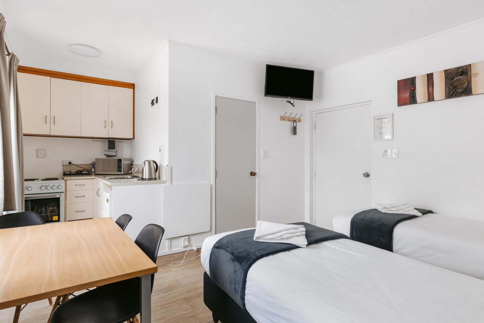 Rolleston - Wenzel 4* Thames